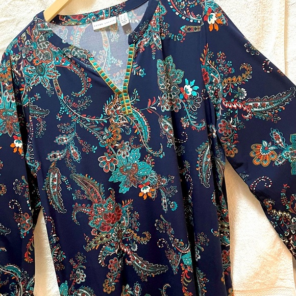 Susan Graver Split-Neck Top w/trim - Picture 1 of 3